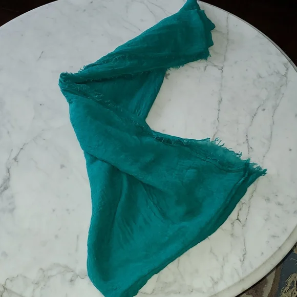 🌸3/$30🌸 TEAL INFINITY SCARF - Picture 2 of 3